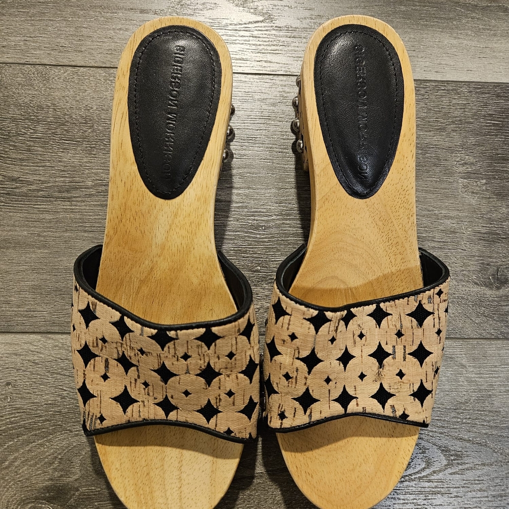 Sigerson Morrison Tan and Black Geometric Mules